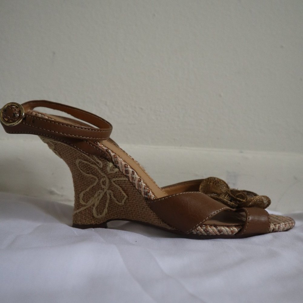 FIONI Woven Flower Wedge Heels Tan / Camel Size 7